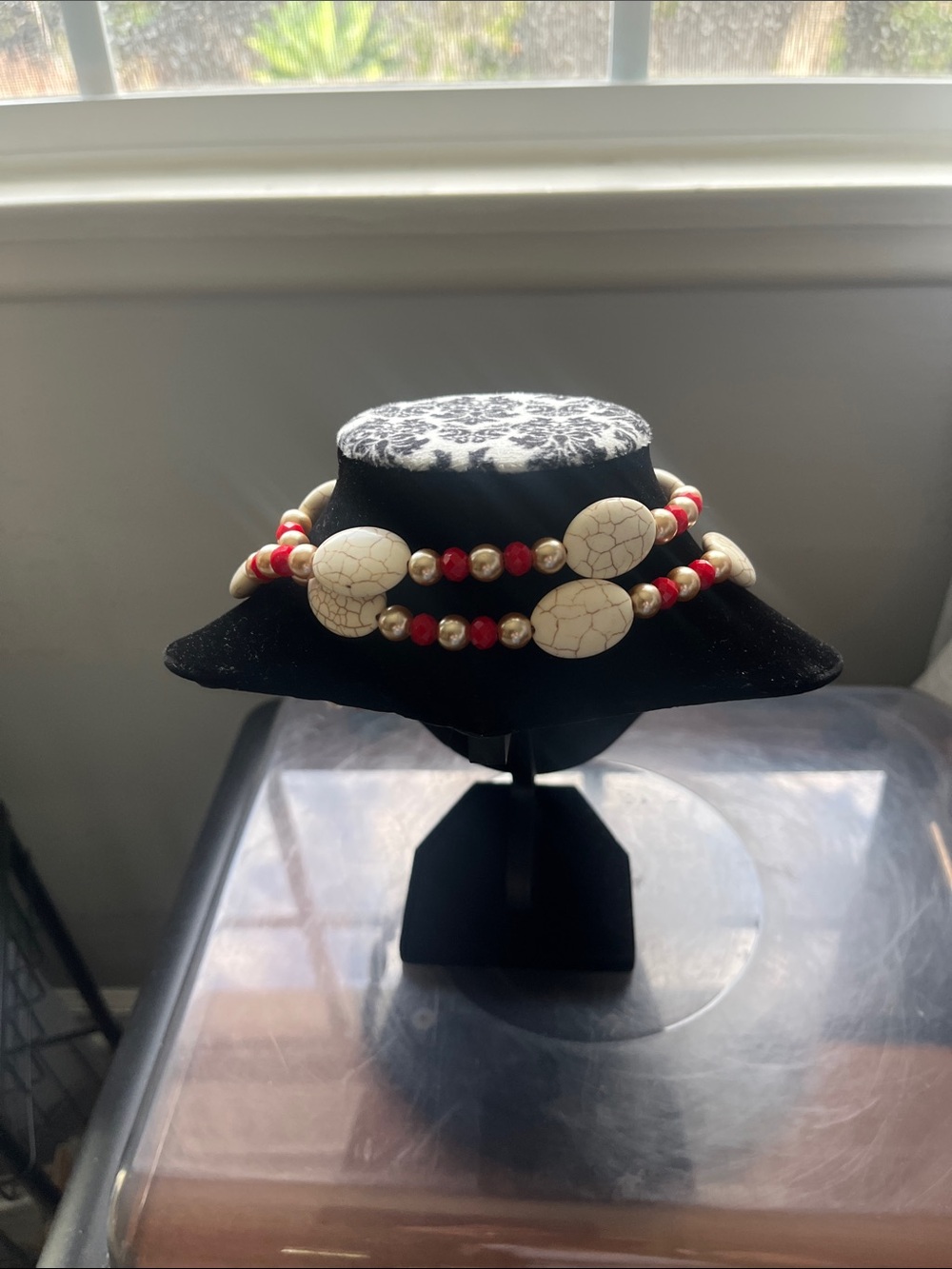 Cream and Red Beaded Long Necklace - Unbranded - Picture 3 of 4